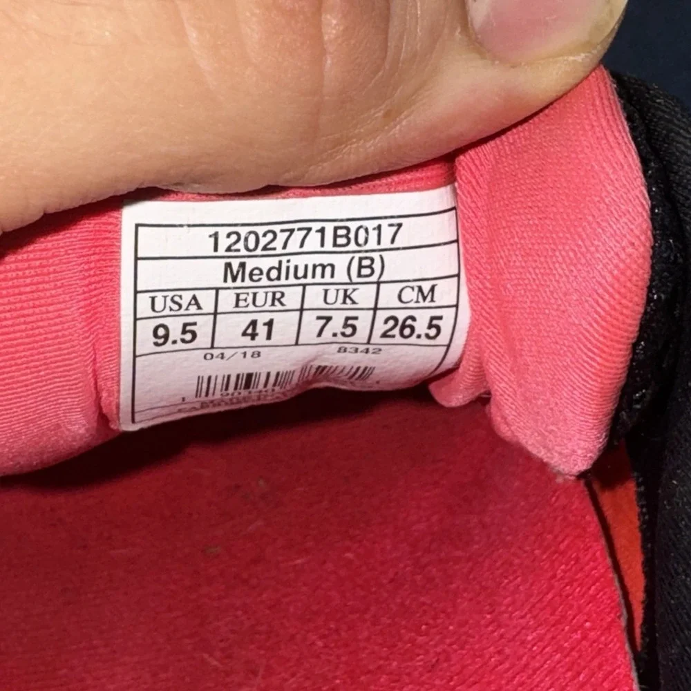 Brooks Ghost 11 1202771B017 Running Shoes Womens Size 9.5 Black/Pink Athletic